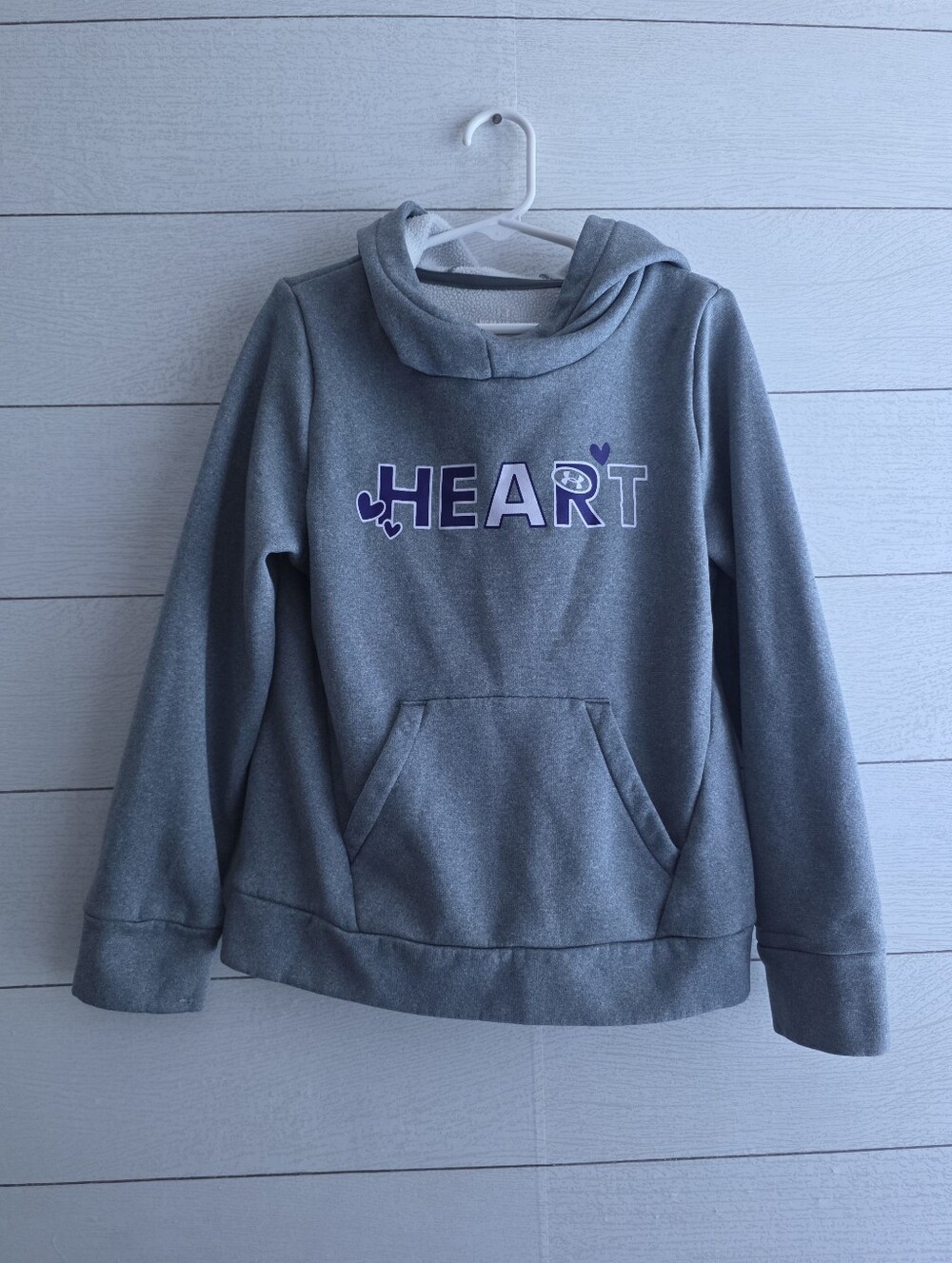 Under Armour Gray & Purple Heart Pullover Hoodie Kangaroo Pocket Youth Small